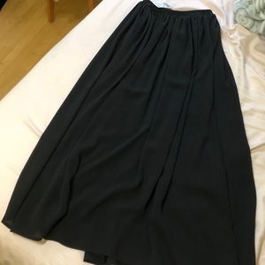 (F21) Full Length black maxi skirt